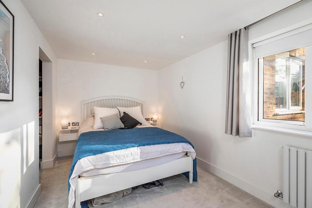 Luxury 2 Bedroom Apartment In Sandbanks - Sea View Poole Kültér fotó